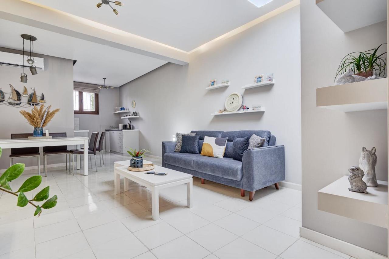 Old Town Luxury Velvet Apartment Rhodes City Exterior photo